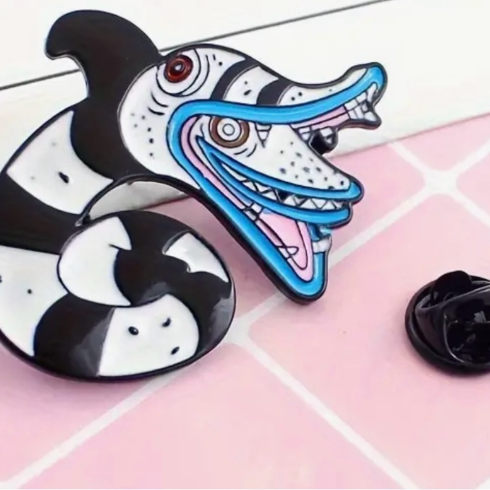Beetlejuice pin! - Picture 3 of 7